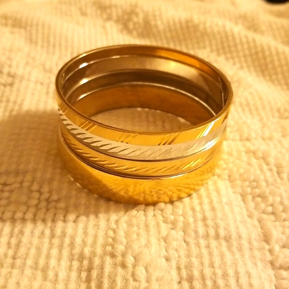 4 Monet Bangles - Picture 9 of 9